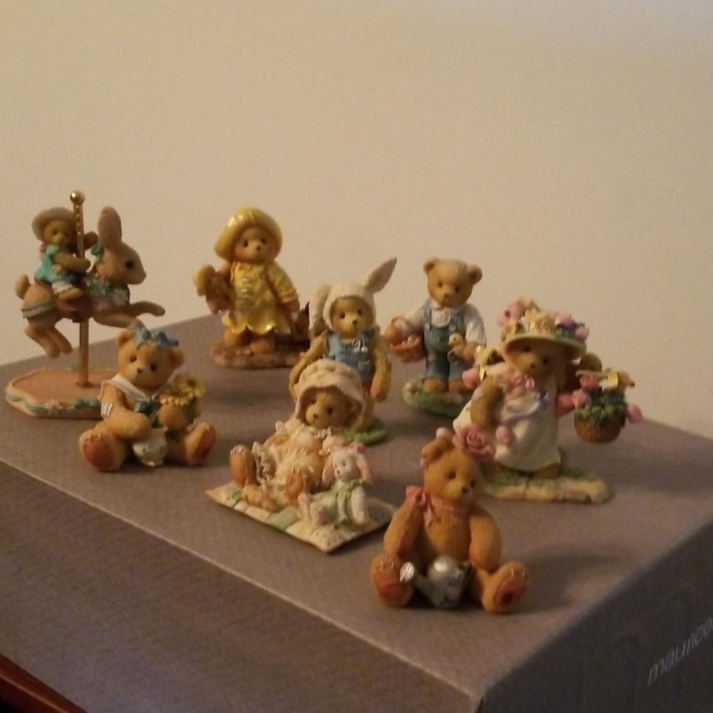 Set of 8 Cherished Teddies